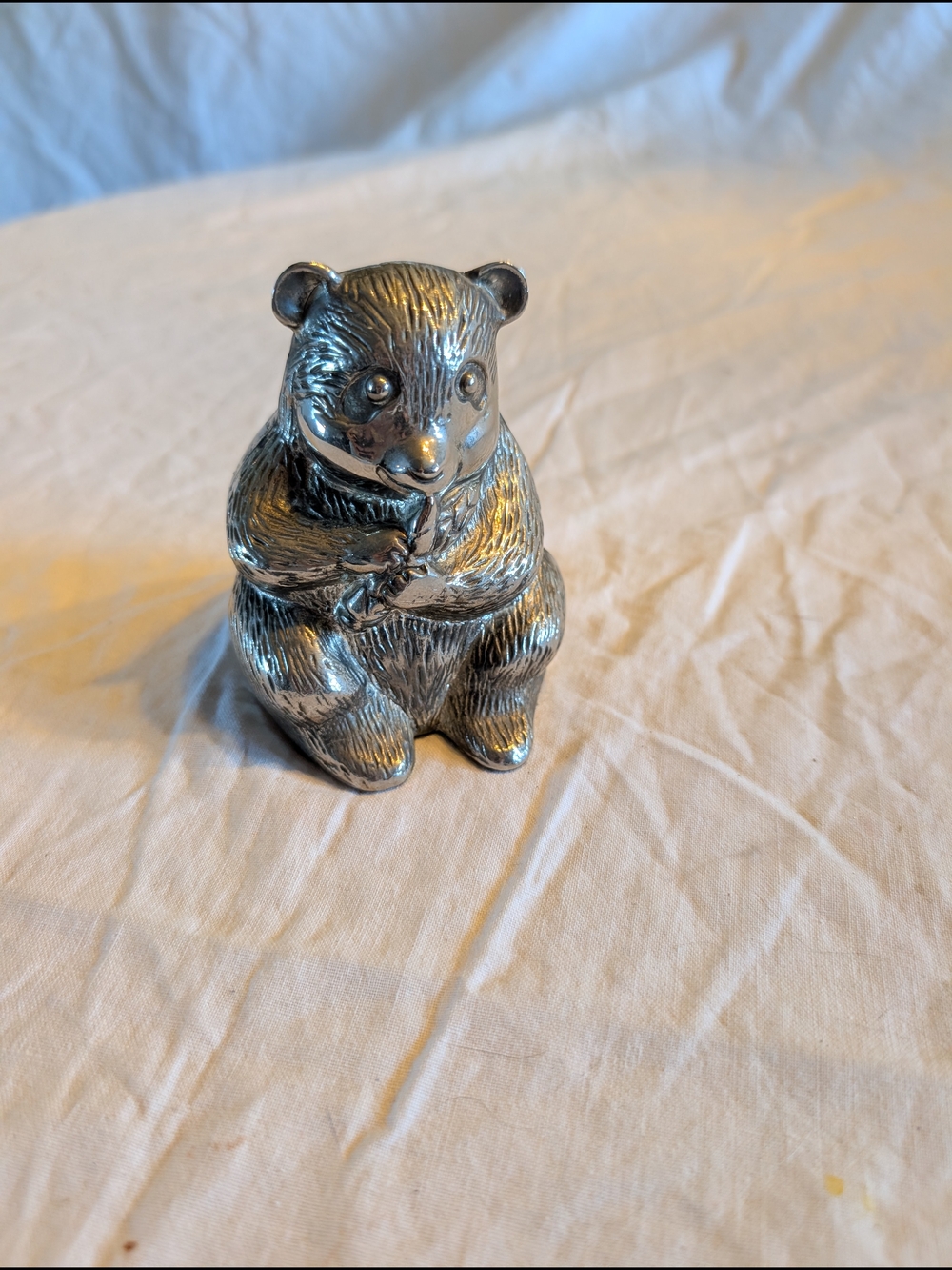 2/40$ Vintage Silver Bear Bank